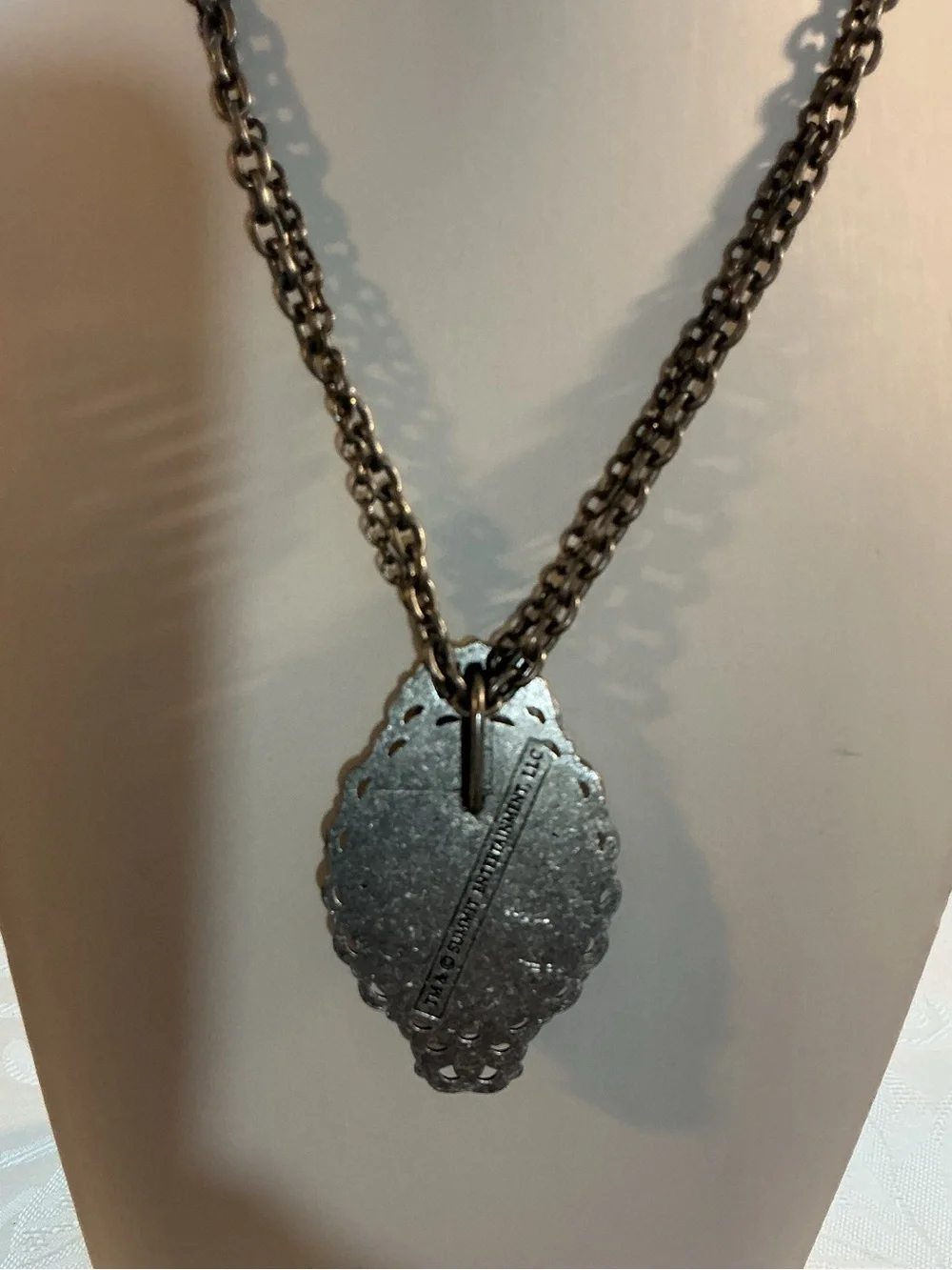 Official Twilight Cullen Crest Pendant twilight saga